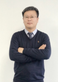 海信学院副教授，管理推动负责人、精益生产方向专家
十五年精益生产、革新工作经验
十年咨询与指导经验